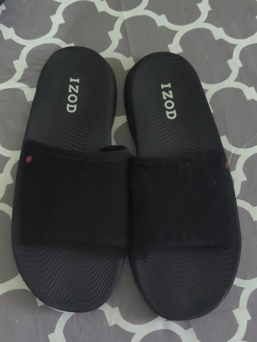 Izod Black Men’s Flip-Flop Sandal